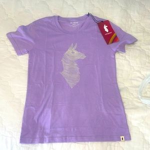 cotopaxi topo llama organic cotton blend t-shirt in thistle